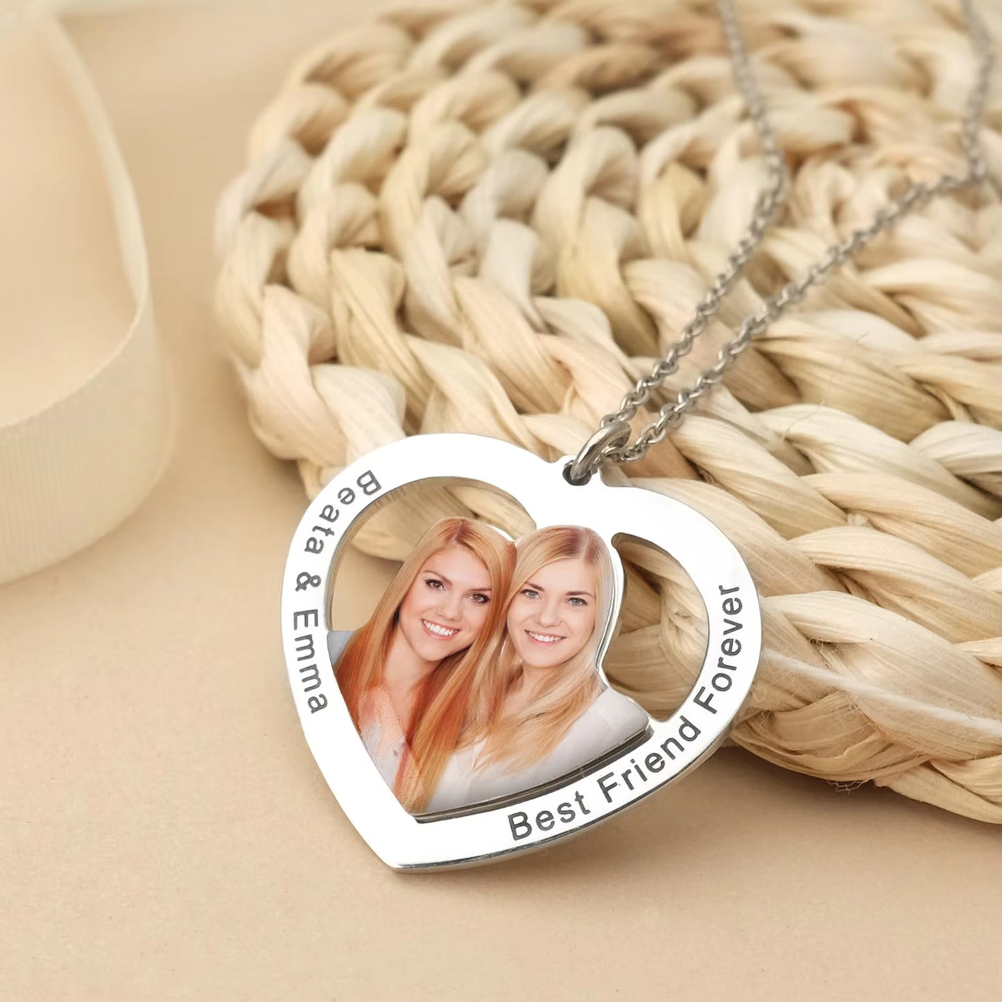 Personalized Photo Necklaces Custom Name Necklace Heart Pendant Chain Jewelry for For Lovers