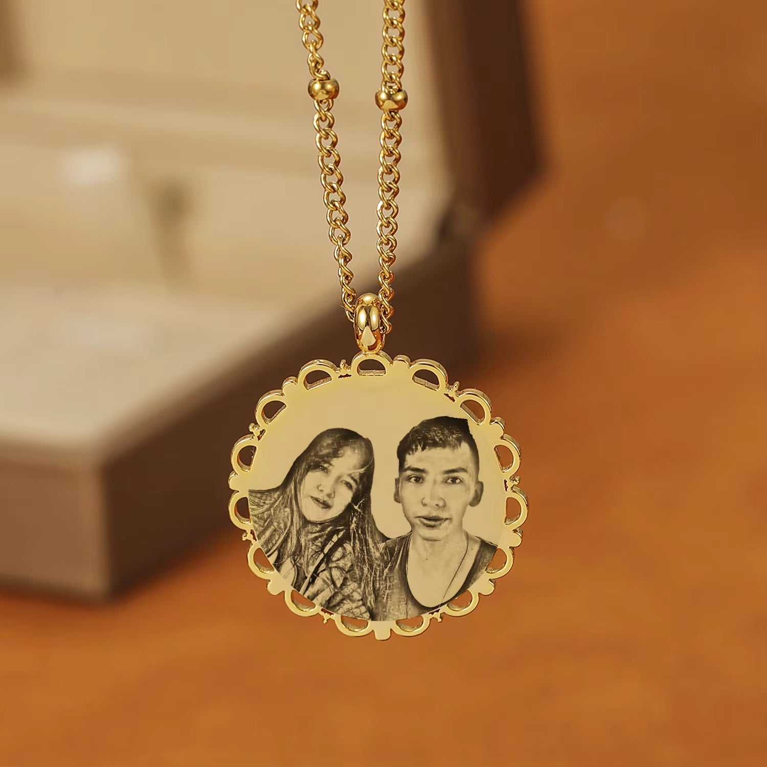 Customized Engraved Photo Stainless Steel Lace Necklace Bead Chain Round Portrait Pendant Memorial Gift For Women Couple Jewelry