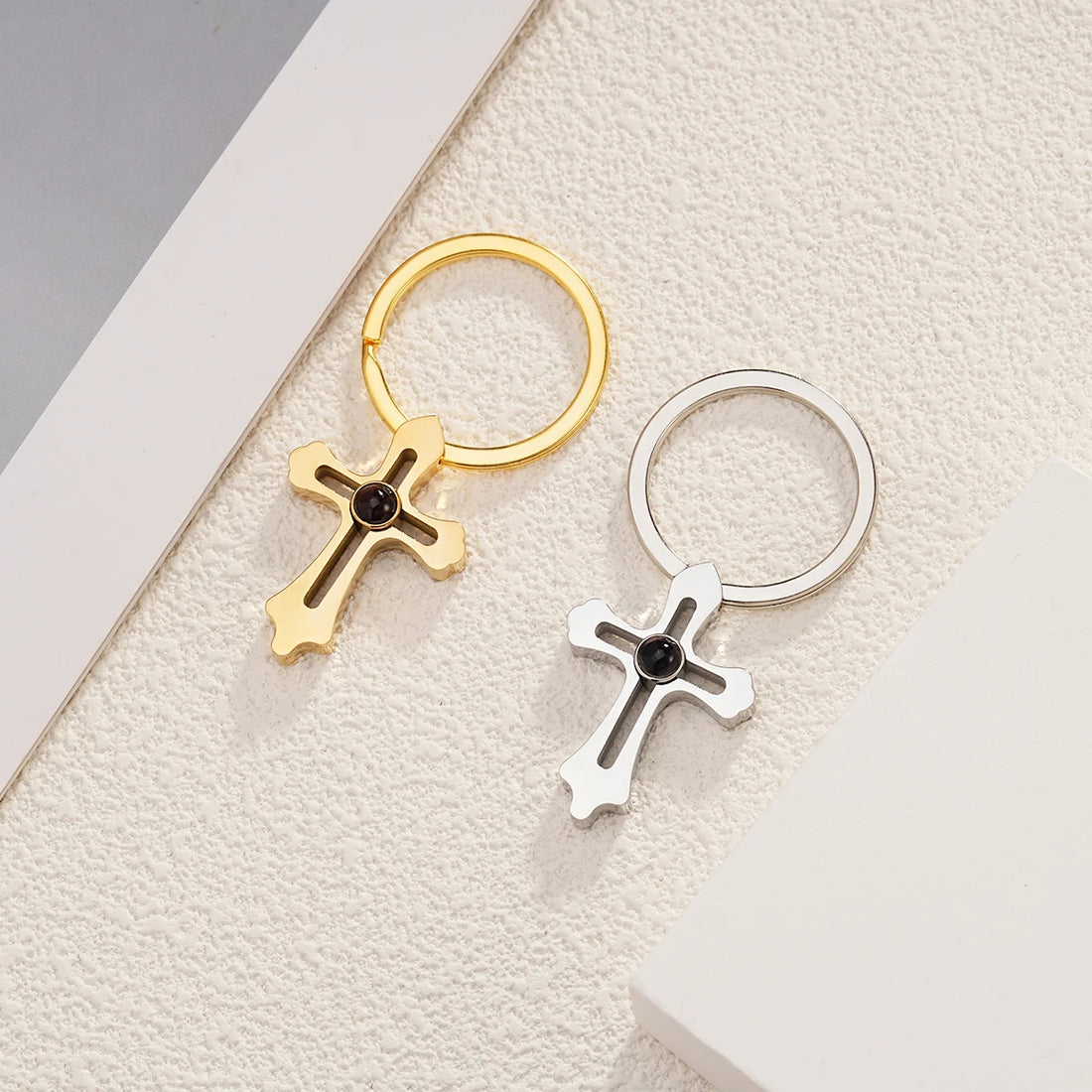 Personalized Stainless Steel Projection Keychain Custom Color Photo Cross Projection Keychain