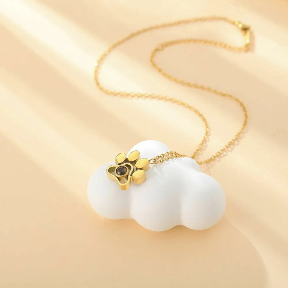 18K Gold-Plated Projection Claw Pendant Necklace with Personalized Hidden Photo/Text