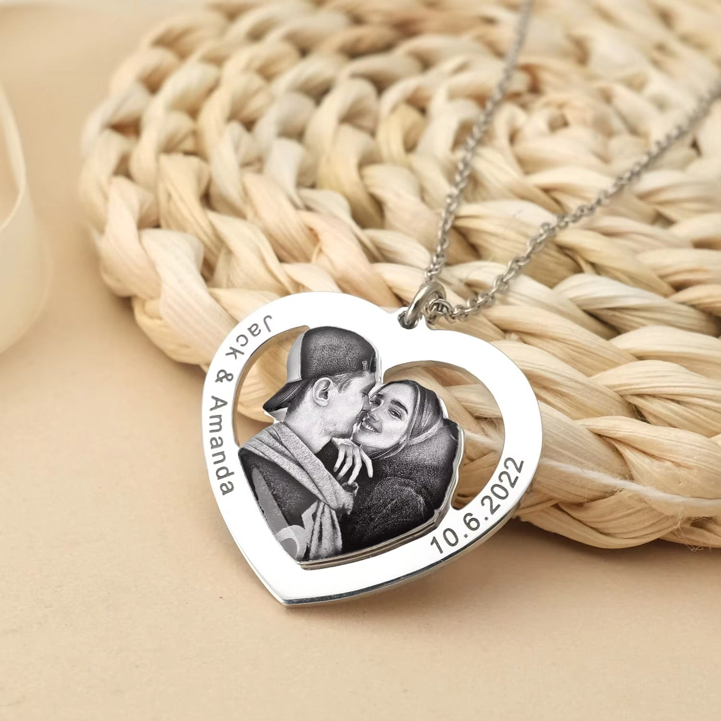 Personalized Photo Necklaces Custom Name Necklace Heart Pendant Chain Jewelry for For Lovers